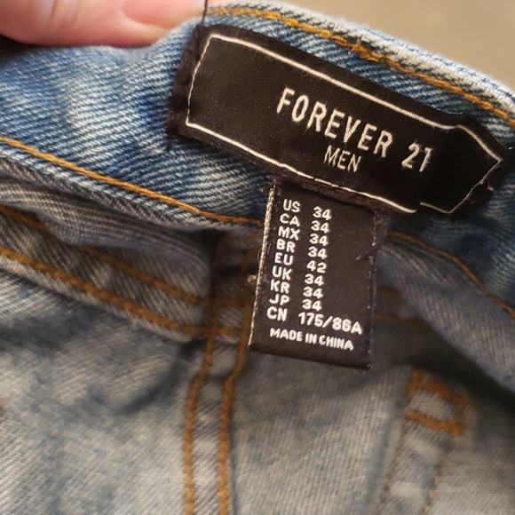 Forever 21 Distressed Jeans Size 34x32 - Picture 7 of 9